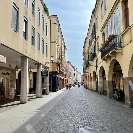 Centro Storico E Piazze Apartment Padova